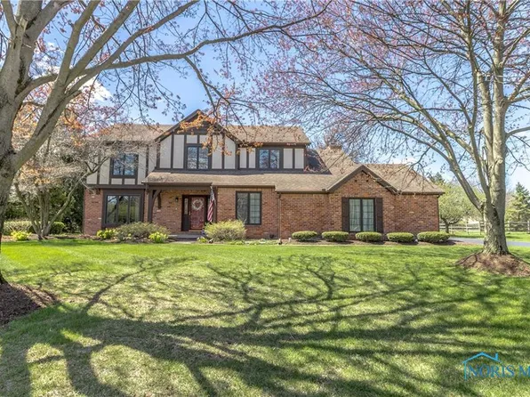 25611 Willowbend Rd, Perrysburg, OH 43551