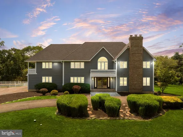 7 Michael Ct, Millstone Township, NJ 08510