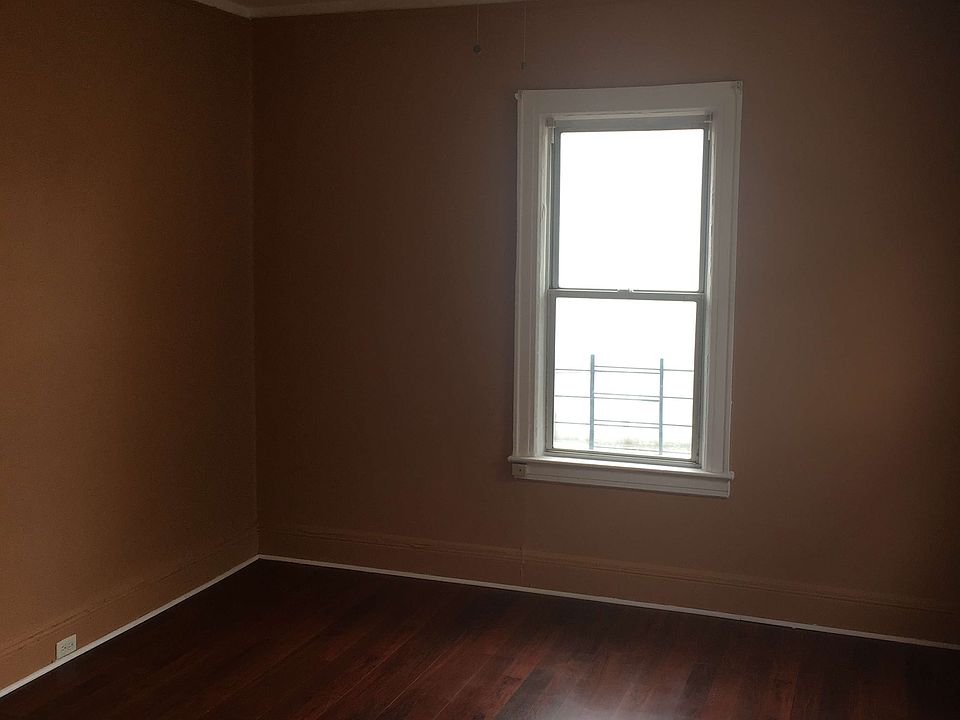 2nd image of 462 Linden Blvd