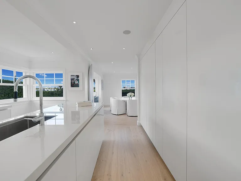 7103 S Flagler Dr — Photo 14