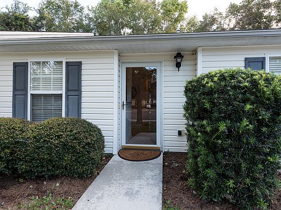 4th image of 1565 Brianna Ln