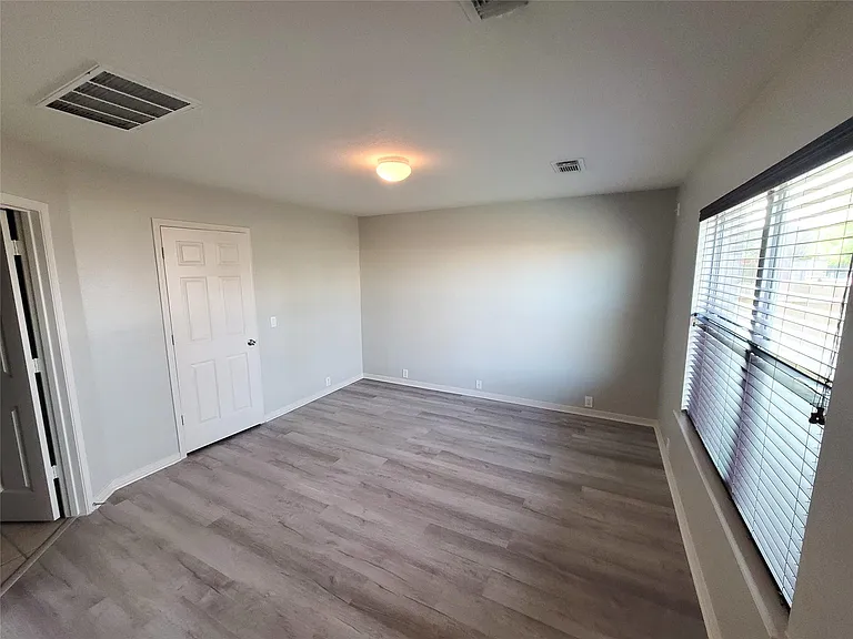 603 Cypresswood Rdg — Photo 5