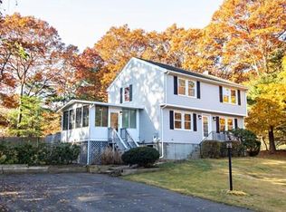 26 Knoll Rd, Plymouth, MA 02360