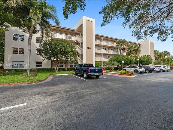 2nd image of 1901 Bermuda Cir APT A1