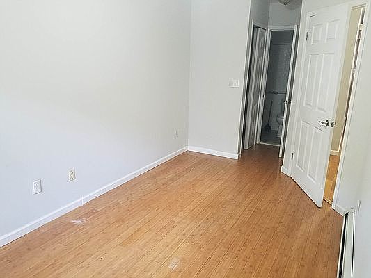 5th image of 246 Macdougal St APT 3