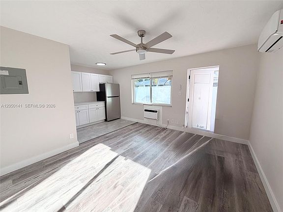 3rd image of 1632 NE 4th Pl APT 2