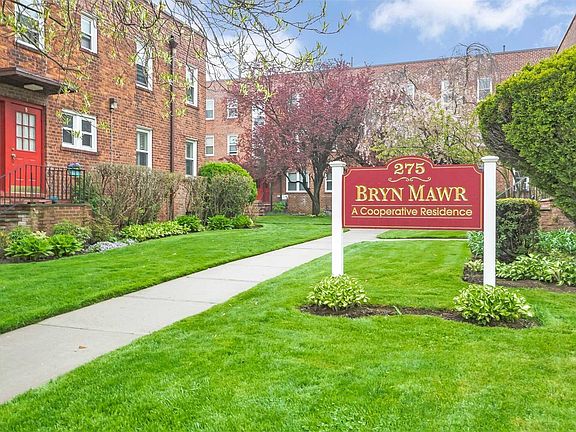 2nd image of 275 Maple Ave APT 1F