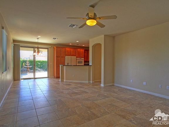 4th image of 80351 Avenida Linda Vis
