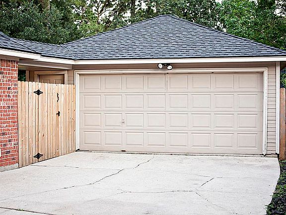 4th image of 11915 Stillwater Dr