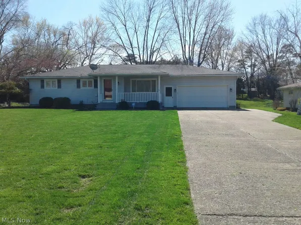 2708 Robinhood Dr, Lorain, OH 44053