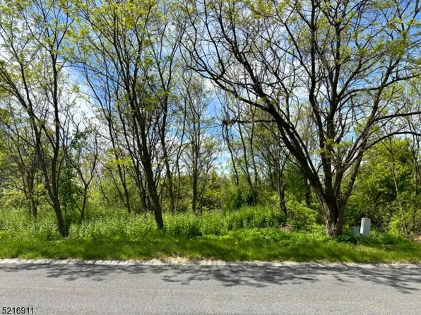 16 Exeter Ln, Hardyston Twp., NJ 07419