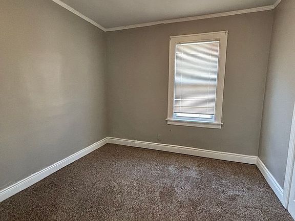 4th image of 3943 Alder St #2F