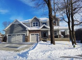 5846 Sunnybrook Cir, Mound, MN 55364