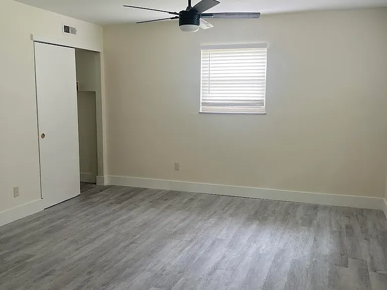 444 Stanley Ave #1 — Photo 11