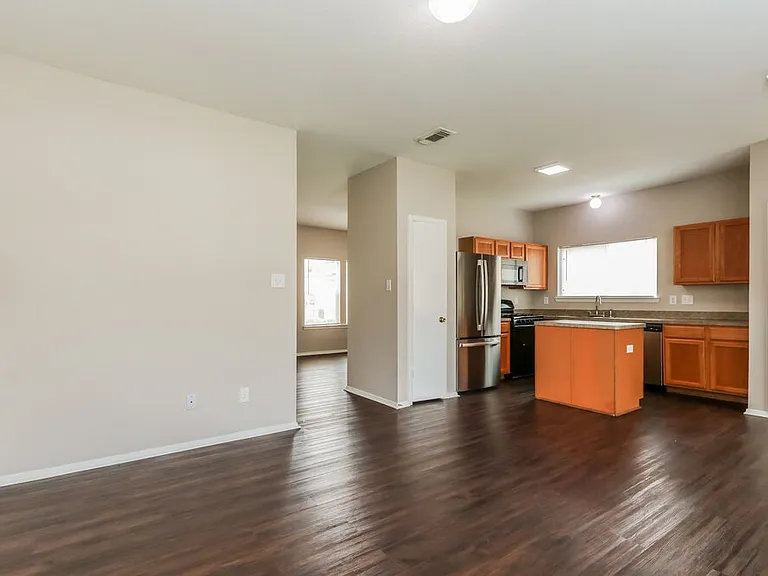 1671 Nichole Woods Dr — Photo 7