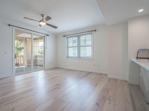 4th image of 750 N Tamiami Trl Unit 210