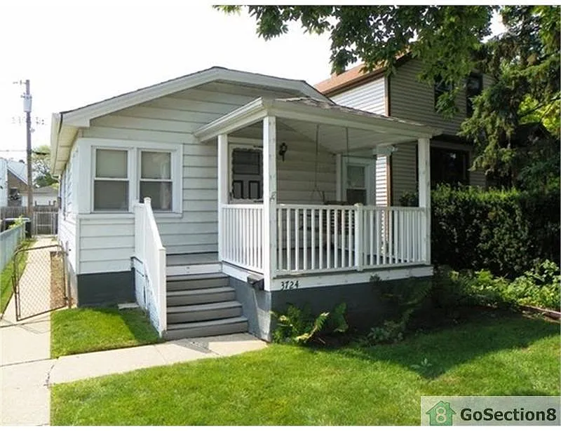 3724 N Ottawa Ave photo 1