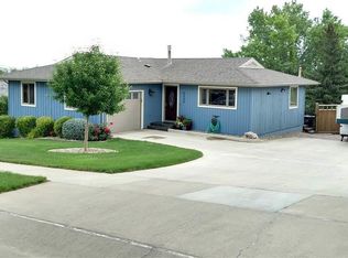 2420 Cameron Dr, Rapid City, SD 57702