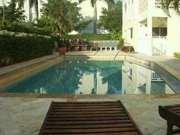 3rd image of 10001 W Bay Harbor Dr APT 207