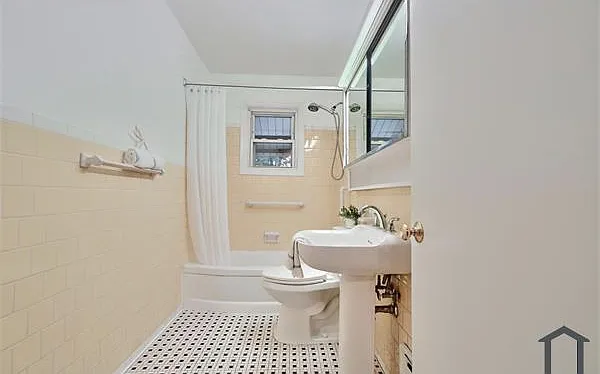 1718 Stokesley Rd — Photo 8