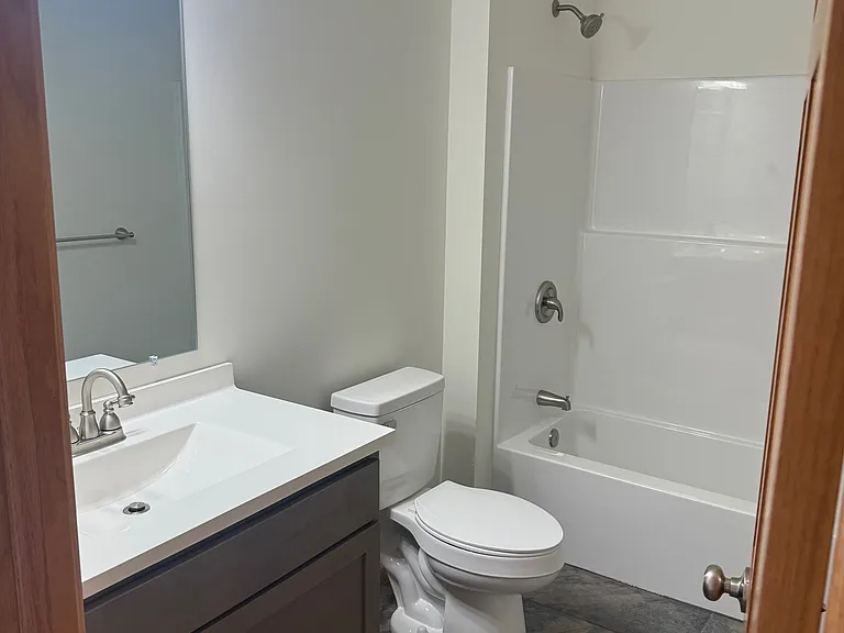 Full bath - Downstairs