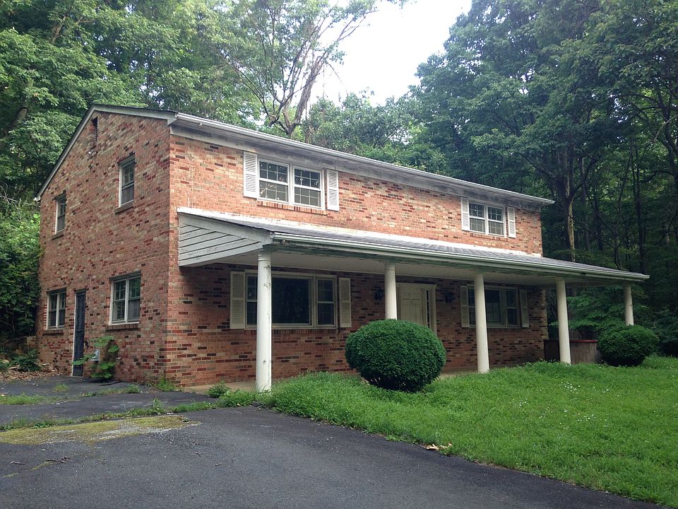 1st image of 2706 Youngs Dr