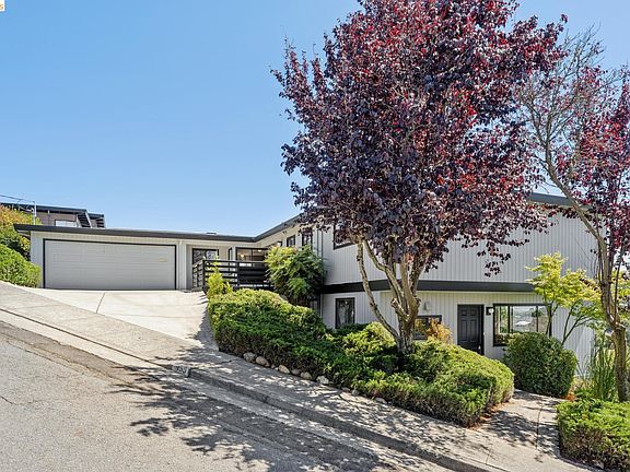 5th image of 955 Galvin Dr
