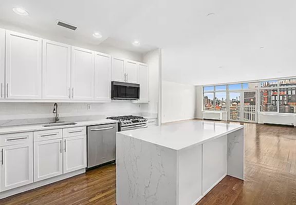 4th image of 258 Saint Nicholas Ave APT 9A
