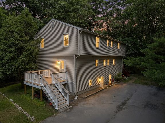 2nd image of 317 Hope St
