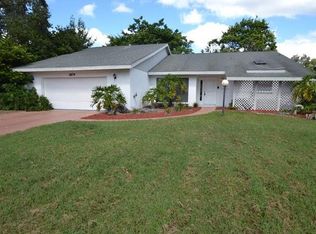 1879 Fiesta Dr, Sarasota, FL 34231