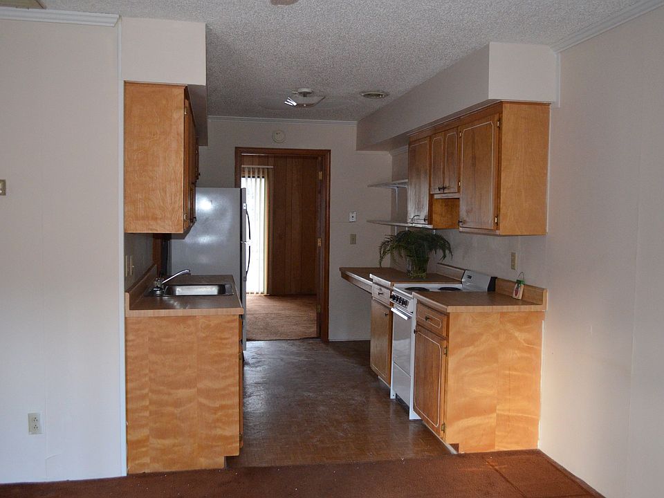 2nd image of 267 Chapman Rd #D