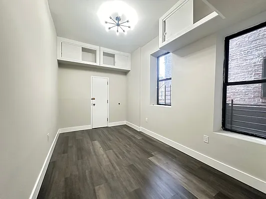 Rented by Dream Space Realty | media 8