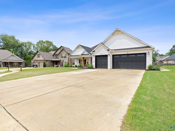204 Somerscape Dr, Huntsville, AL 35811