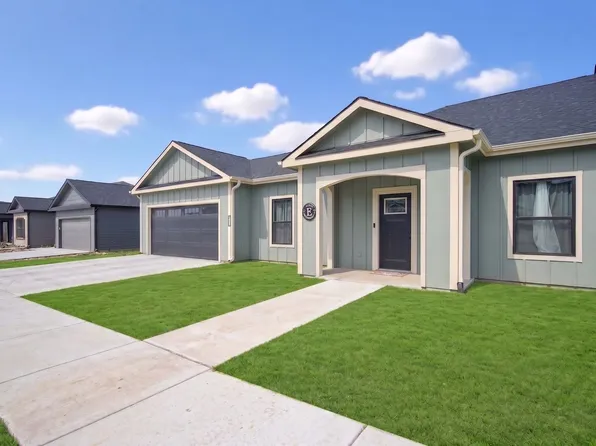 1704 Kenneth Dr, Junction City, KS 66441