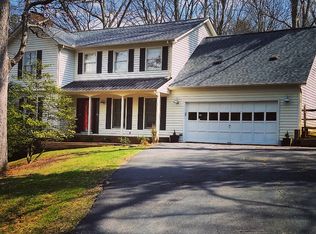 4 S Oaks Cir, Asheville, NC 28806