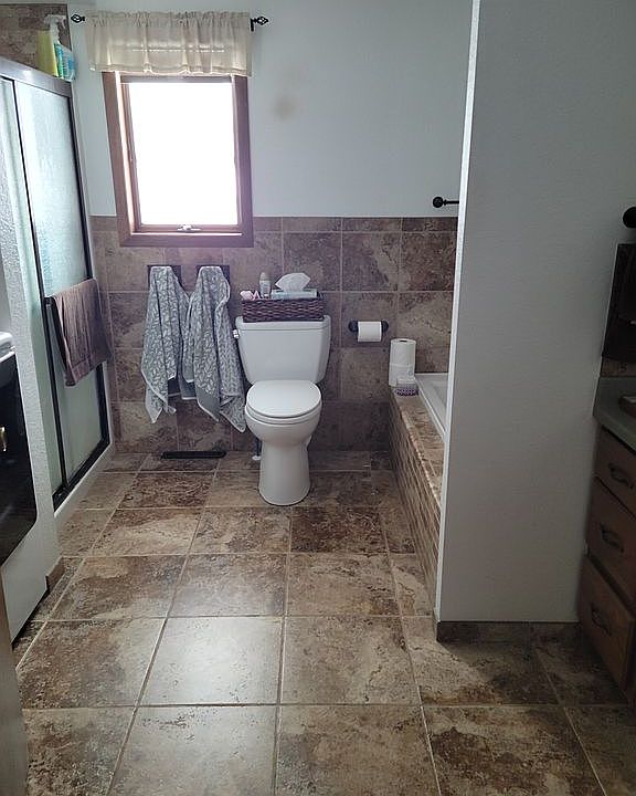 2nd image of 404 S East Ave