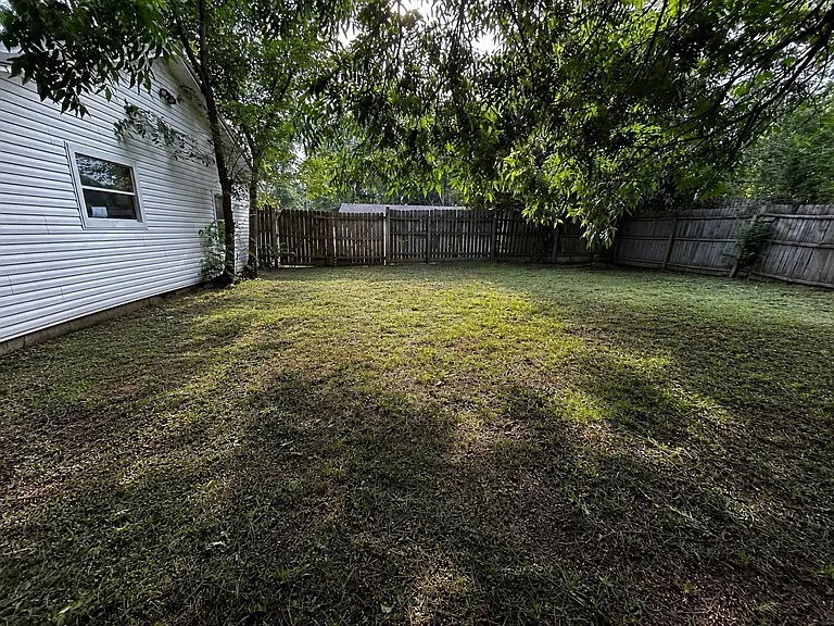 506 N Hartford Ave — Photo 13