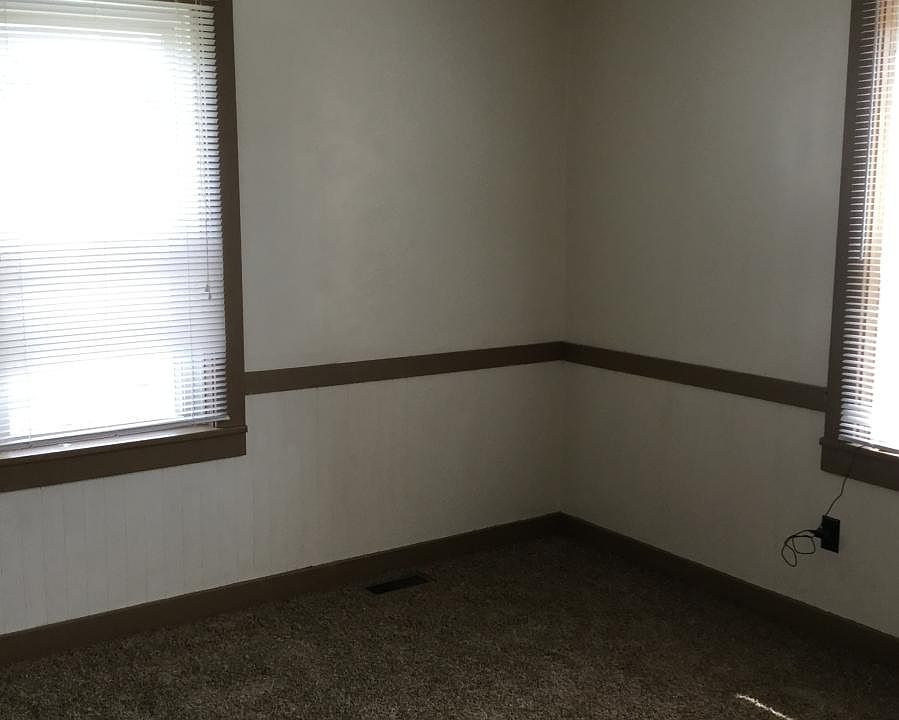 2nd image of 207 McKee St APT B