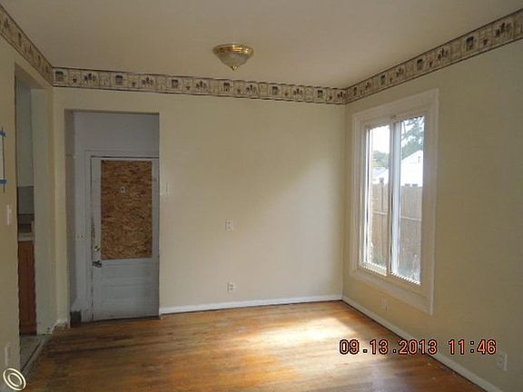 3rd image of 29631 Aspen Dr