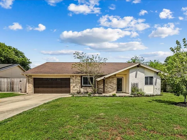 404 Inwood Dr, Friendswood, TX 77546