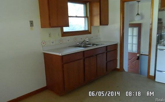 3rd image of 655 N Mohawk Ave