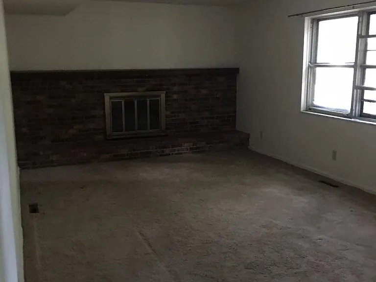 1239 Bradshire Dr — Photo 4
