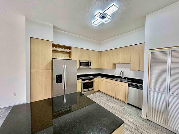 3rd image of 388 E Ocean Blvd Unit 606