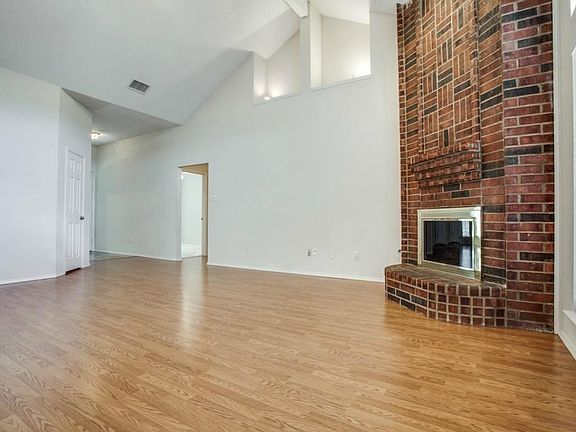 5th image of 537 Tate Dr