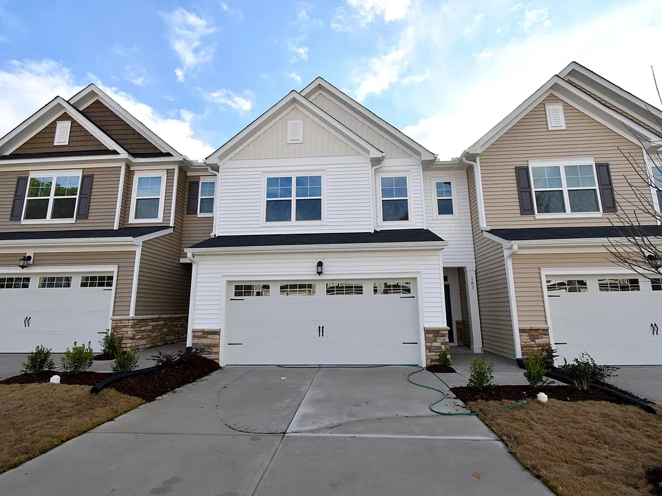 107 Tumbling Rock Way