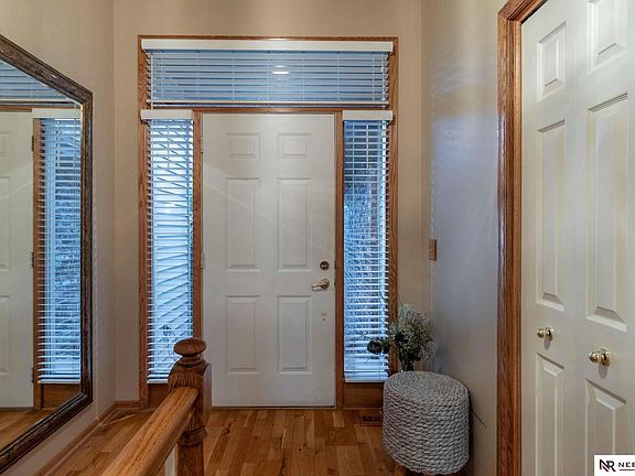 3rd image of 15547 Burdette St