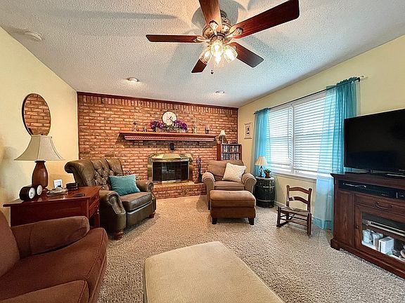 3rd image of 130 Abbott Ln