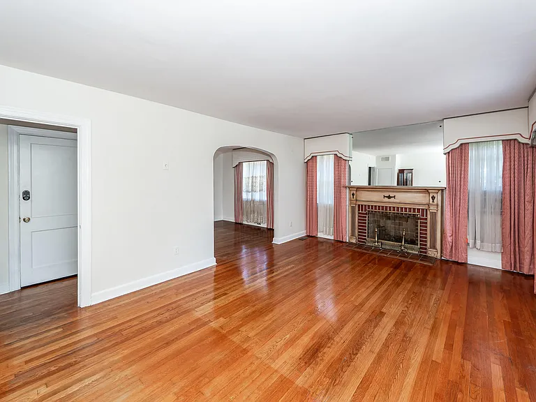 110 Gordon St — Photo 7