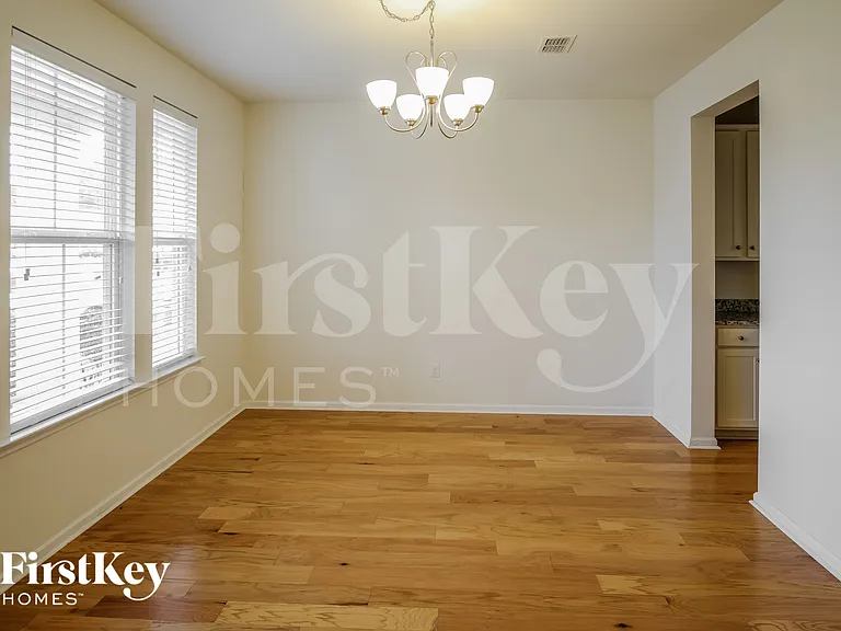 318 Beachgrass Ln — Photo 4