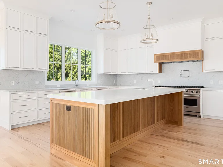 68 Dearfield Dr — Photo 12